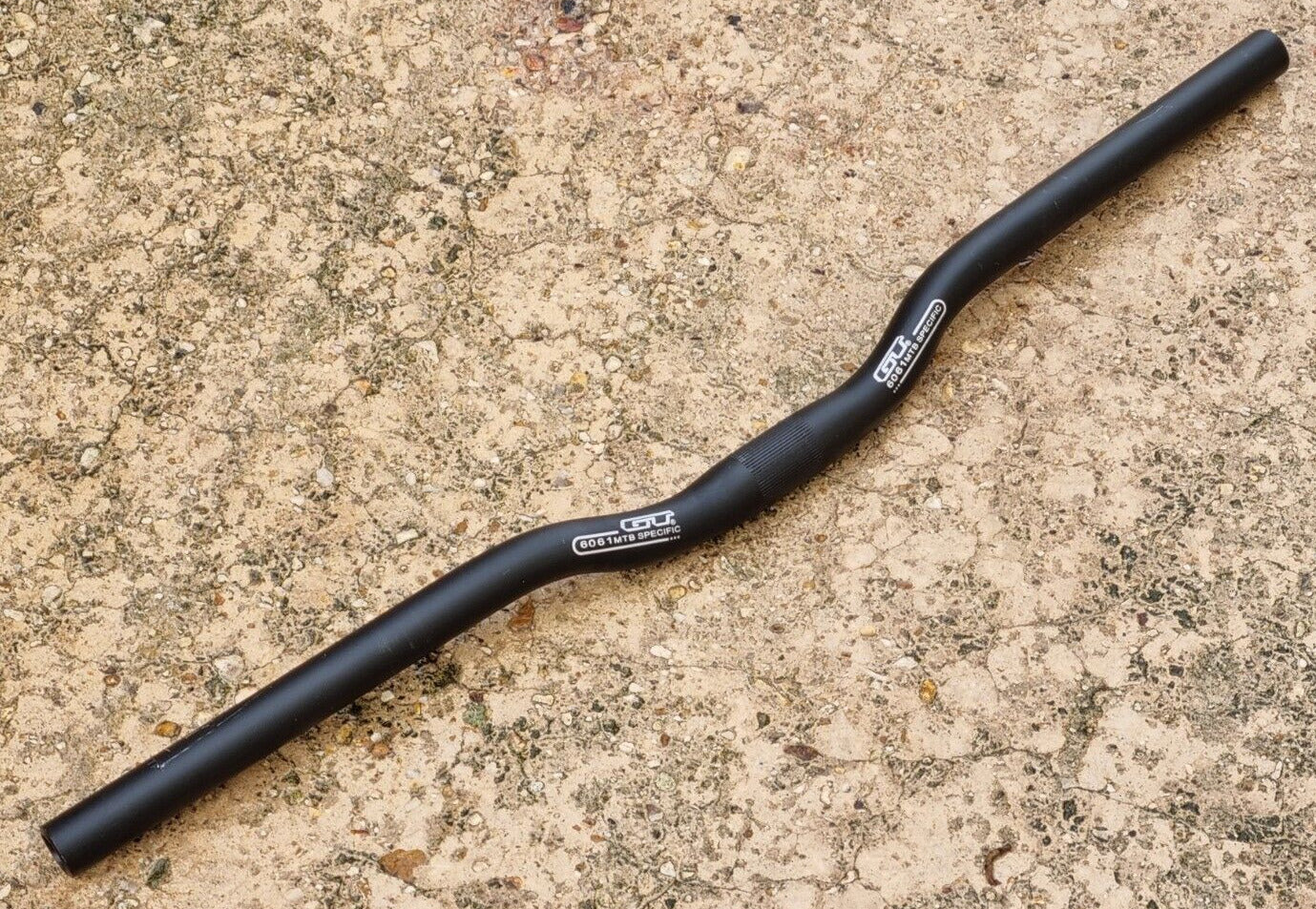 GT 6061 MTB Specific Riser Handlebar 620mm width 25.4mm clamp Bars black
