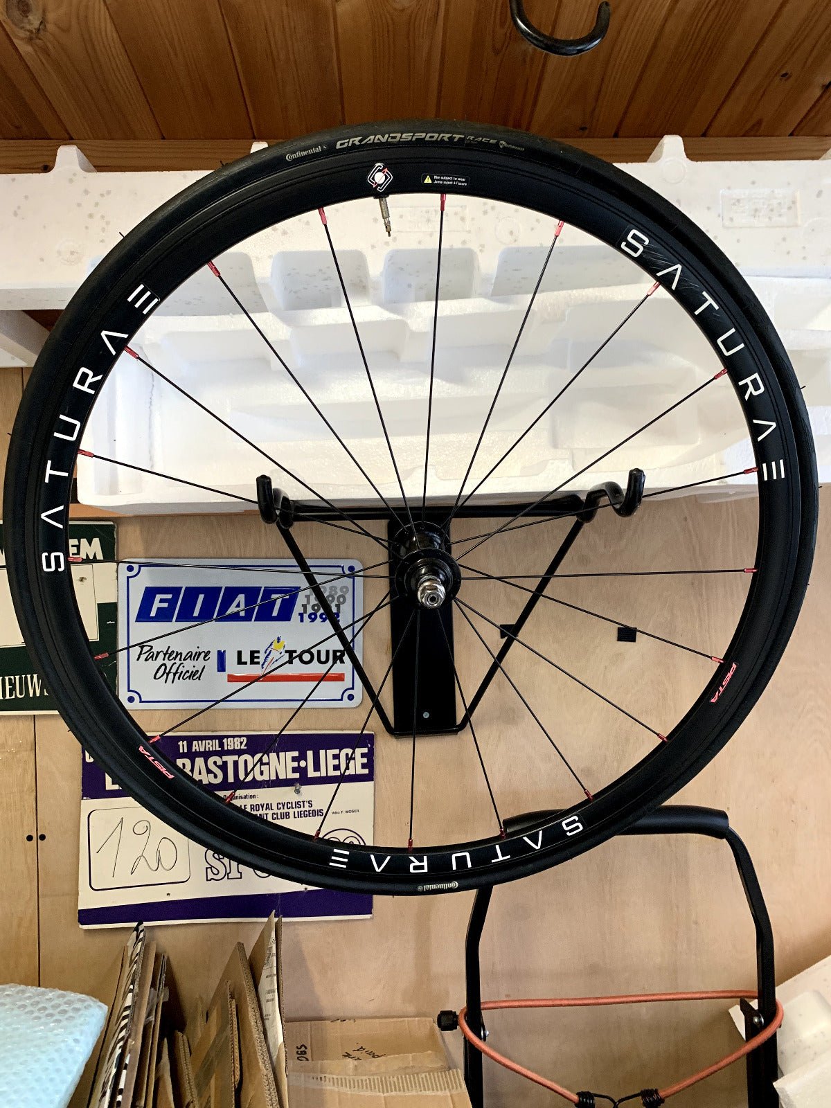 NEW , SATURAE PISTA CLINCHER TRACK WHEELS, or FIXIE BIKE WITH TYRES AND TUBES