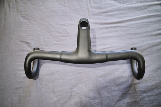 CANYON H31 Carbon Ergocockpit. 420mm Width - 70mm reach - 130mm Drop