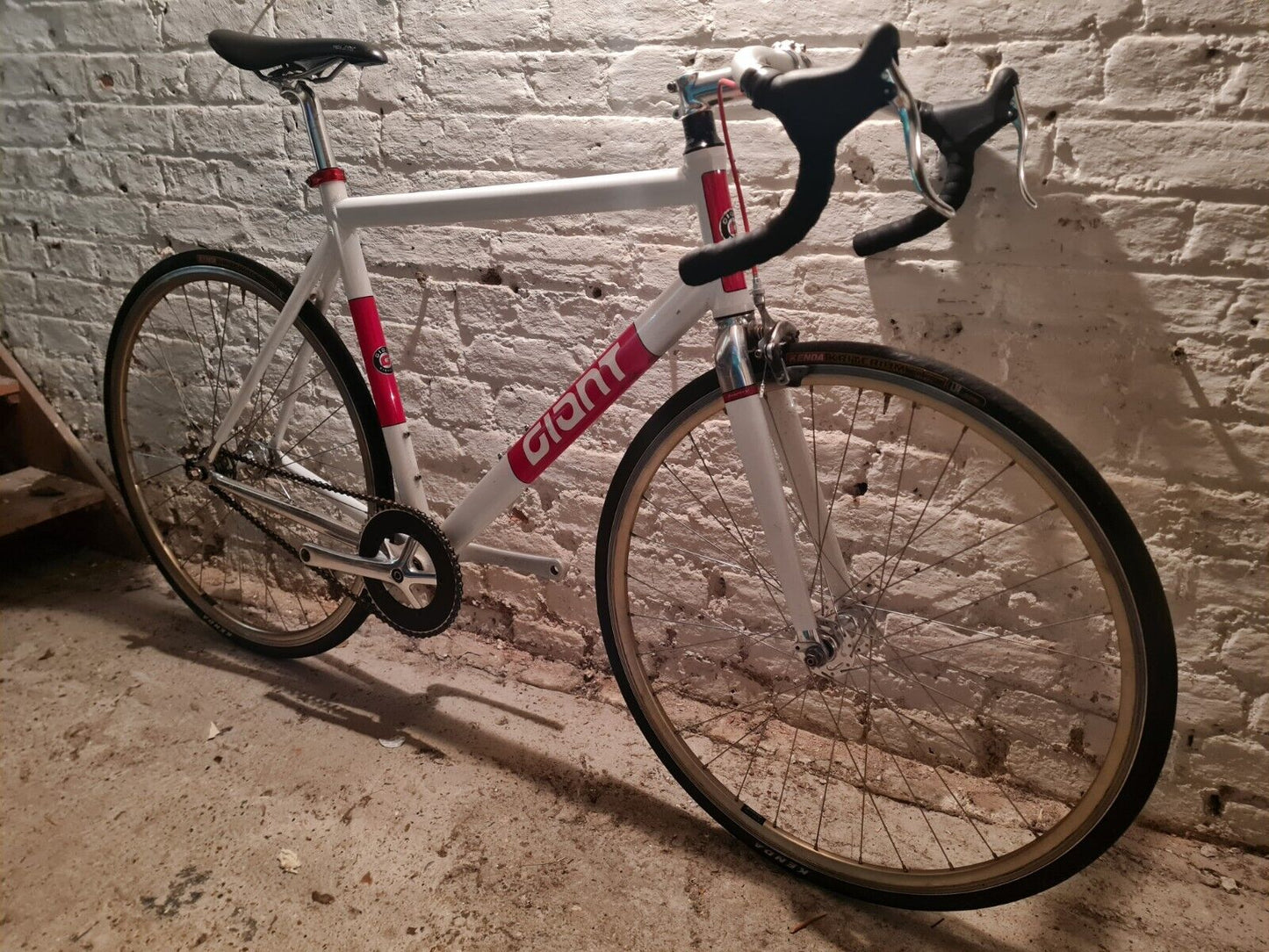 Excellent Condition 2010 Giant Bowery '72 Fixed Gear/Single Speed/Vintage Style