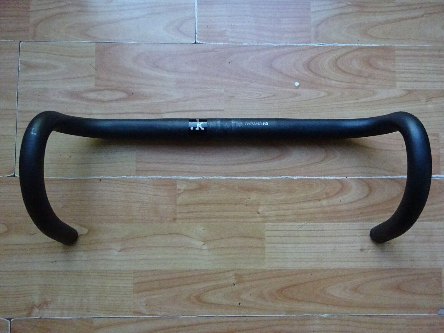 Fizik Cyrano R3 Bull Drop Handlebar 420mm 42cm 31.8mm 256grams Road Bike