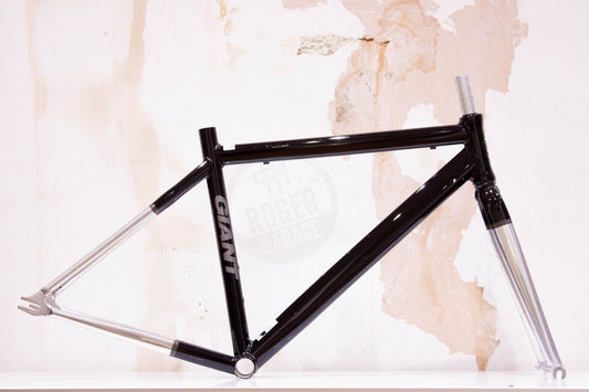 Giant Bowery "09 Track frameset good condition Aluminium headset