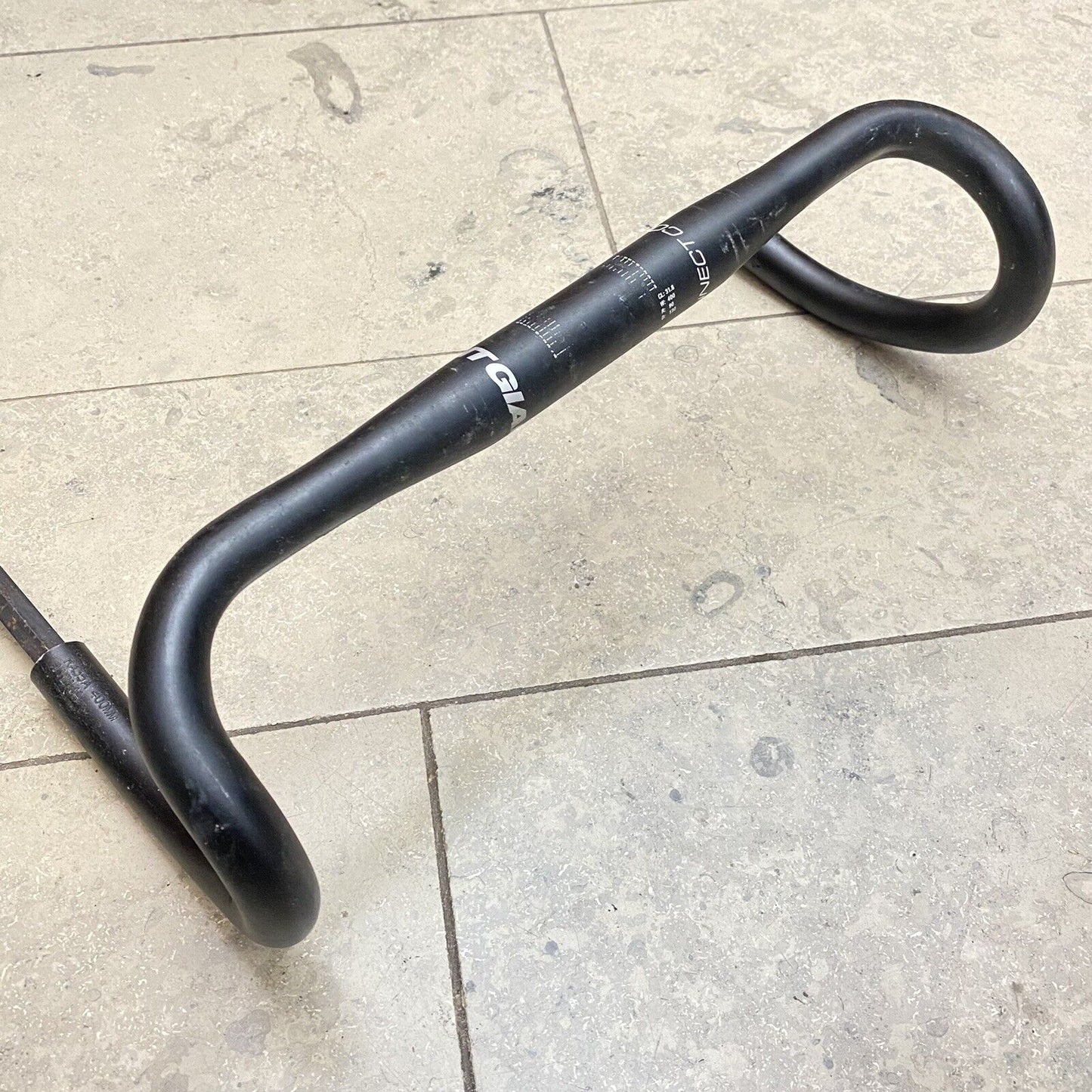Giant Connect Road Bike Drop Handlebars 320g 400mm Wide 130mm Drop 31.8mm R:90mm