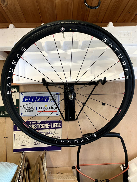 NEW , SATURAE PISTA CLINCHER  TRACK WHEELS, or FIXIE BIKE WITH TYRES AND TUBES