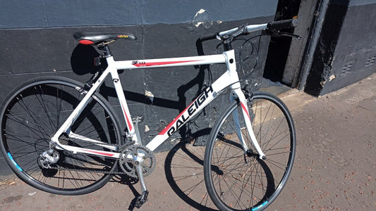 Raleigh Airlite SF1.0 Men's Flat bar Road Racer 16 speed Shimano Gear set