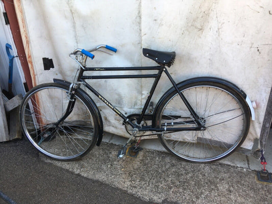 Raleigh style Chinese bike ,28 inch wheels, pull rod brakes.double crossbar type