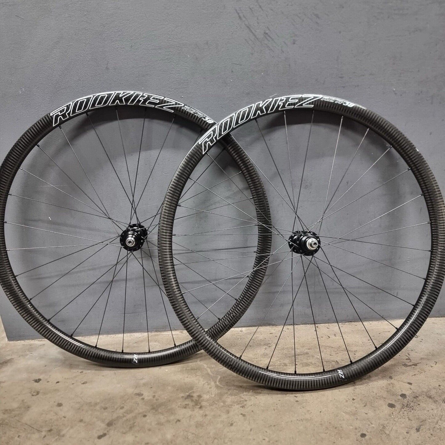 Rookiez Carbon Track Fixed Gear Street Wheelset 30mm Deep