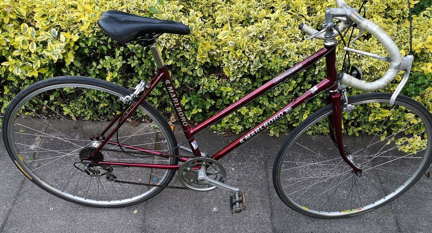 Vintage Road Marlboro Pennine bicycle 700X28c