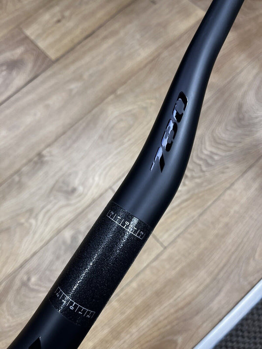 Yeti Carbon Riser Bar 20mm Rise 35mm Clamp 780mm Wide Black Handlebar RRP £180